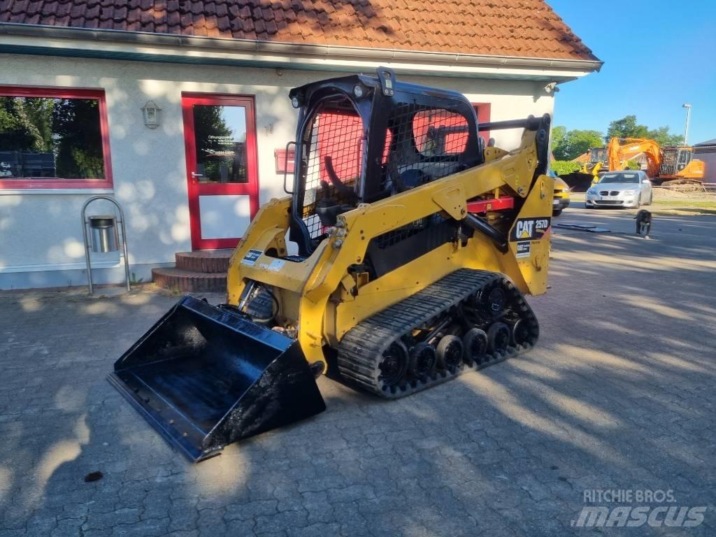 CAT 257 D Krautuvai su šoniniu pasukimu