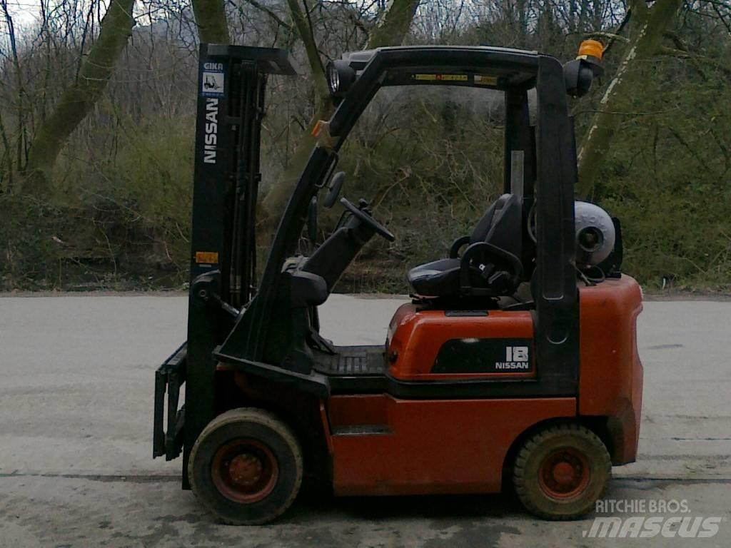 Nissan PD01A18PQ LPG (dujiniai) krautuvai