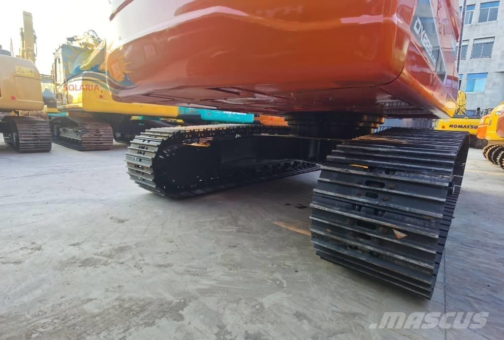 Doosan DX 225 LC Vikšriniai ekskavatoriai