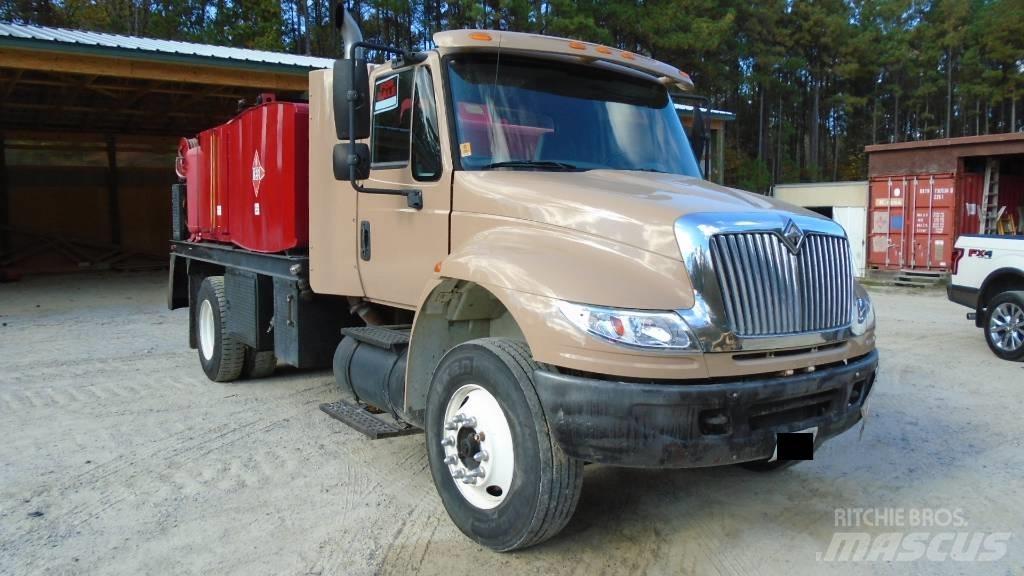 International 8500 Automobilinės cisternos