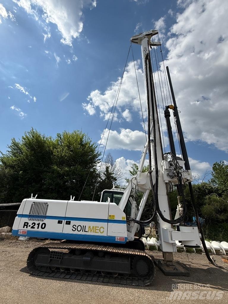 Soilmec R 210 Polių kalimo technika