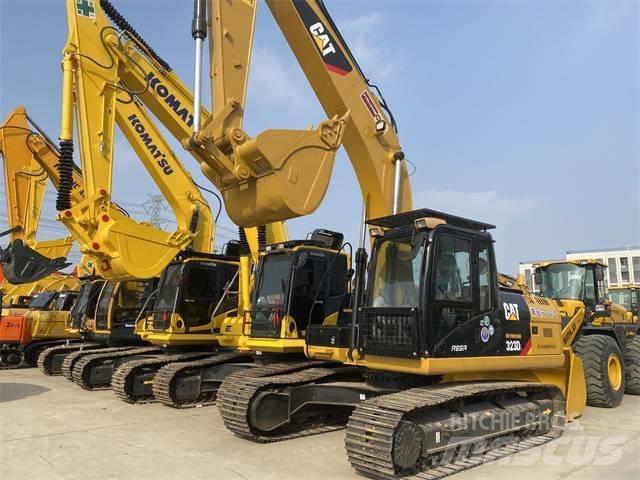 CAT 323 D L Vikšriniai ekskavatoriai