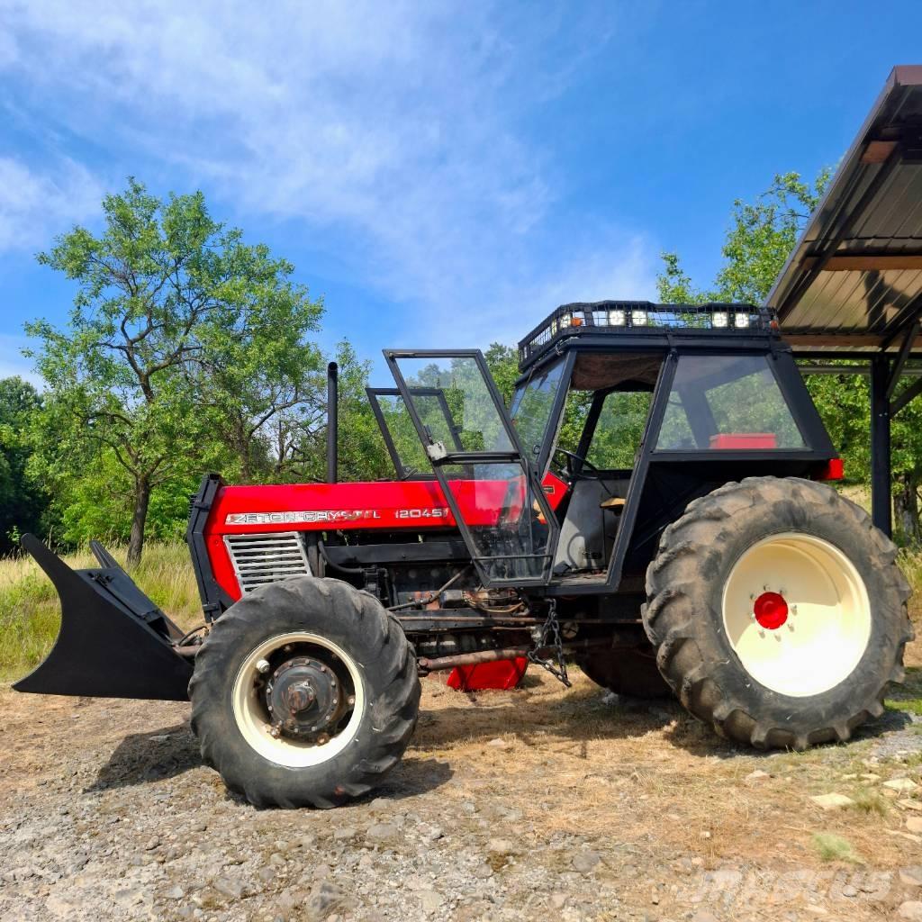Zetor CRYSTAL Miško traktoriai