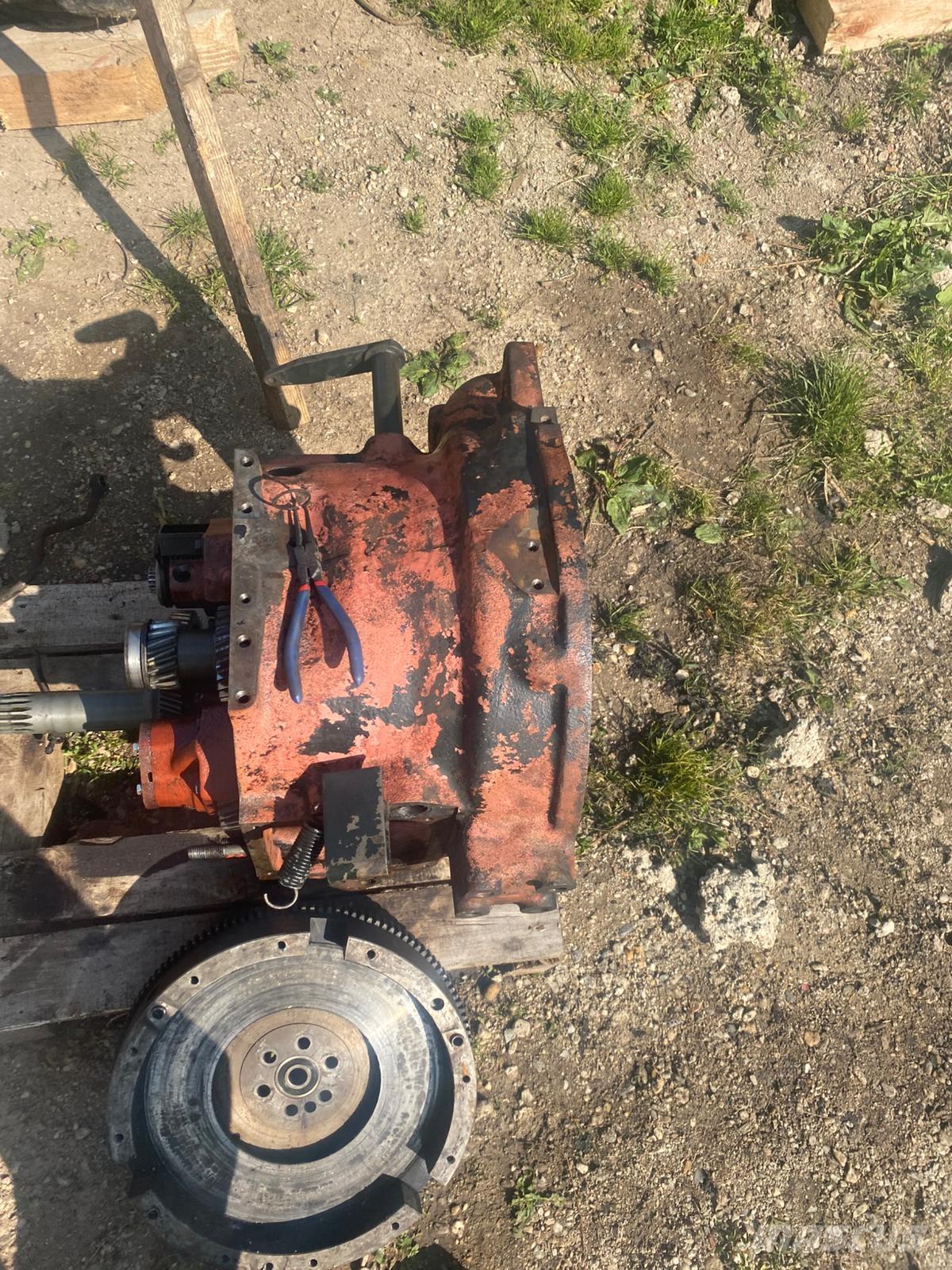 Zetor CRYSTAL Miško traktoriai