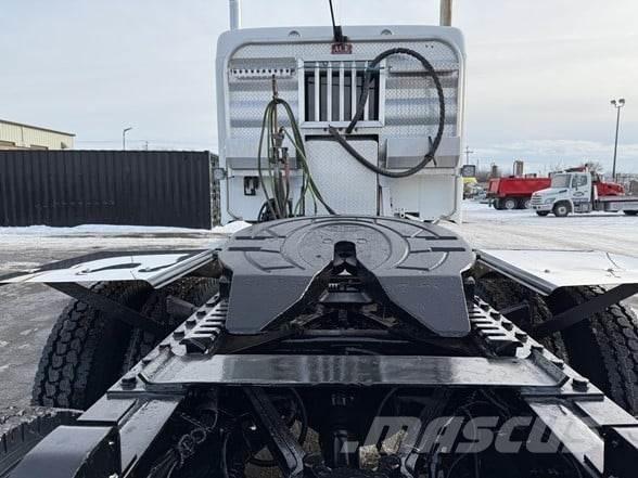 Kenworth T880 Naudoti vilkikai