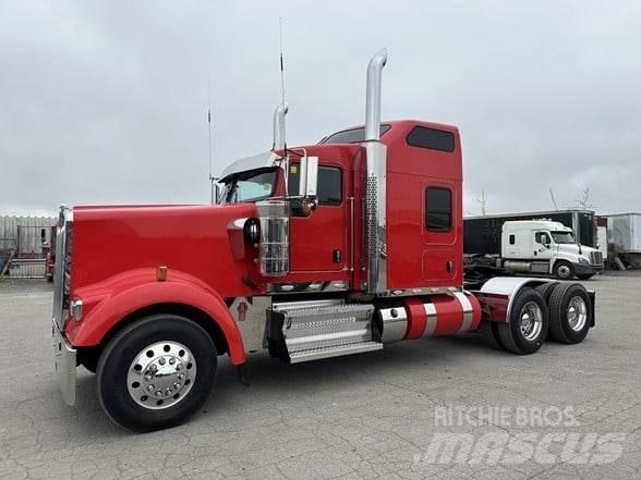 Kenworth W900L Naudoti vilkikai