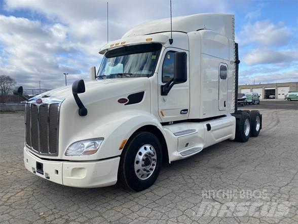 Peterbilt 579 Naudoti vilkikai