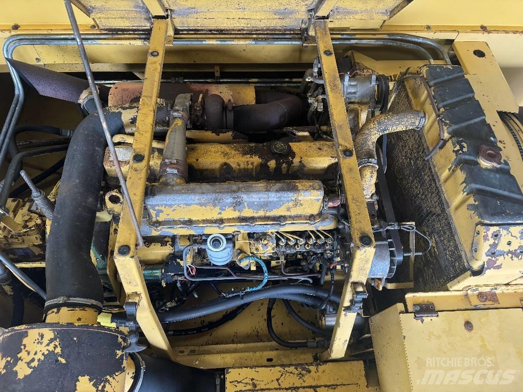 New Holland TX 65 Derliaus nuėmimo kombainai