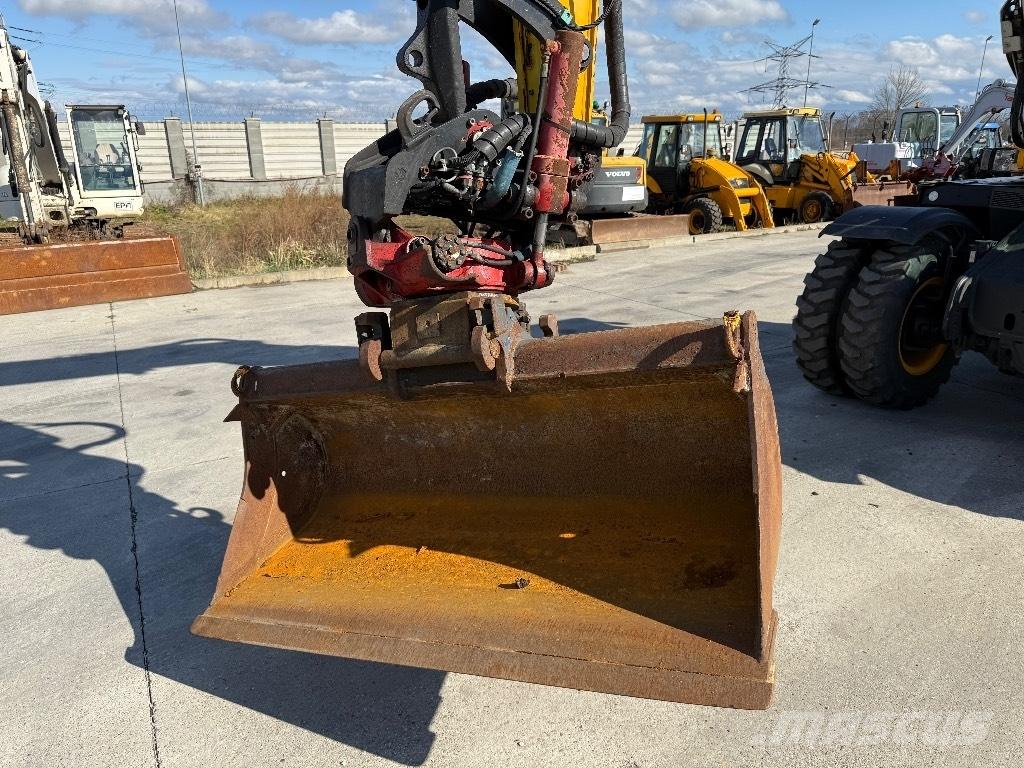 JCB Hydradig Ratiniai ekskavatoriai