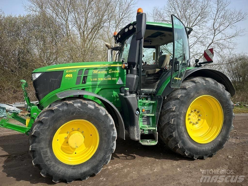 John Deere 6250 R Traktoriai