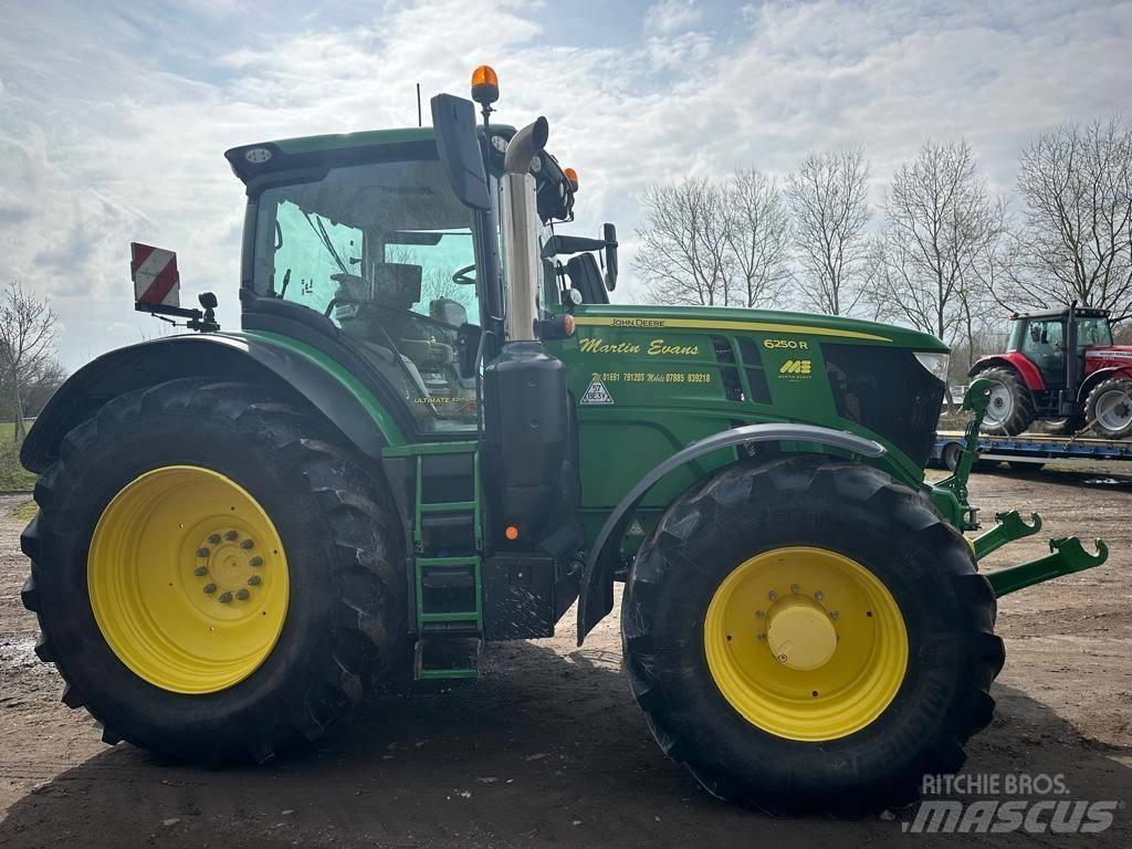 John Deere 6250 R Traktoriai