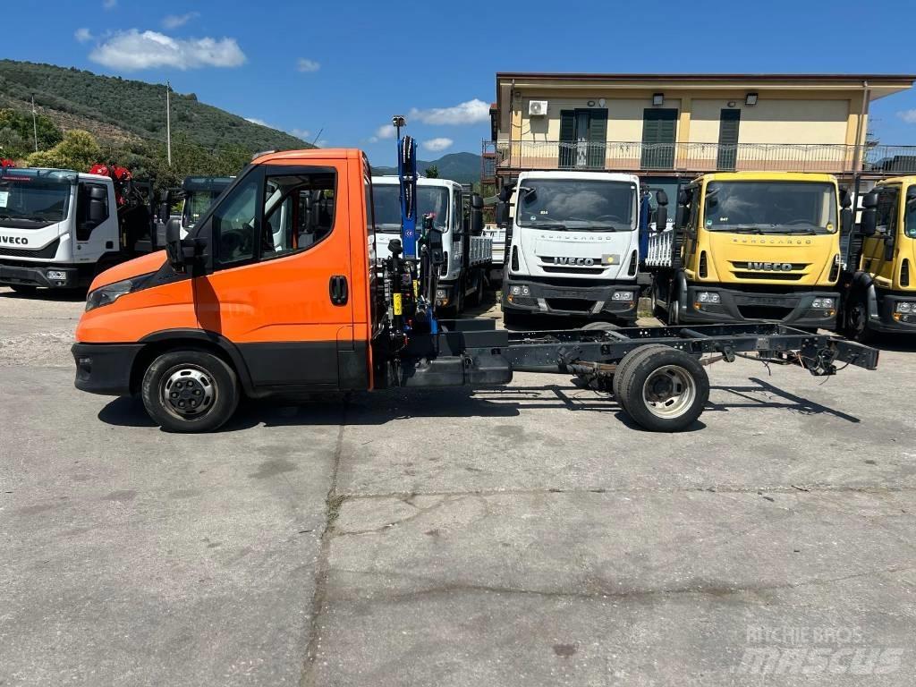 Iveco Daily 35-140 Automobiliniai kranai