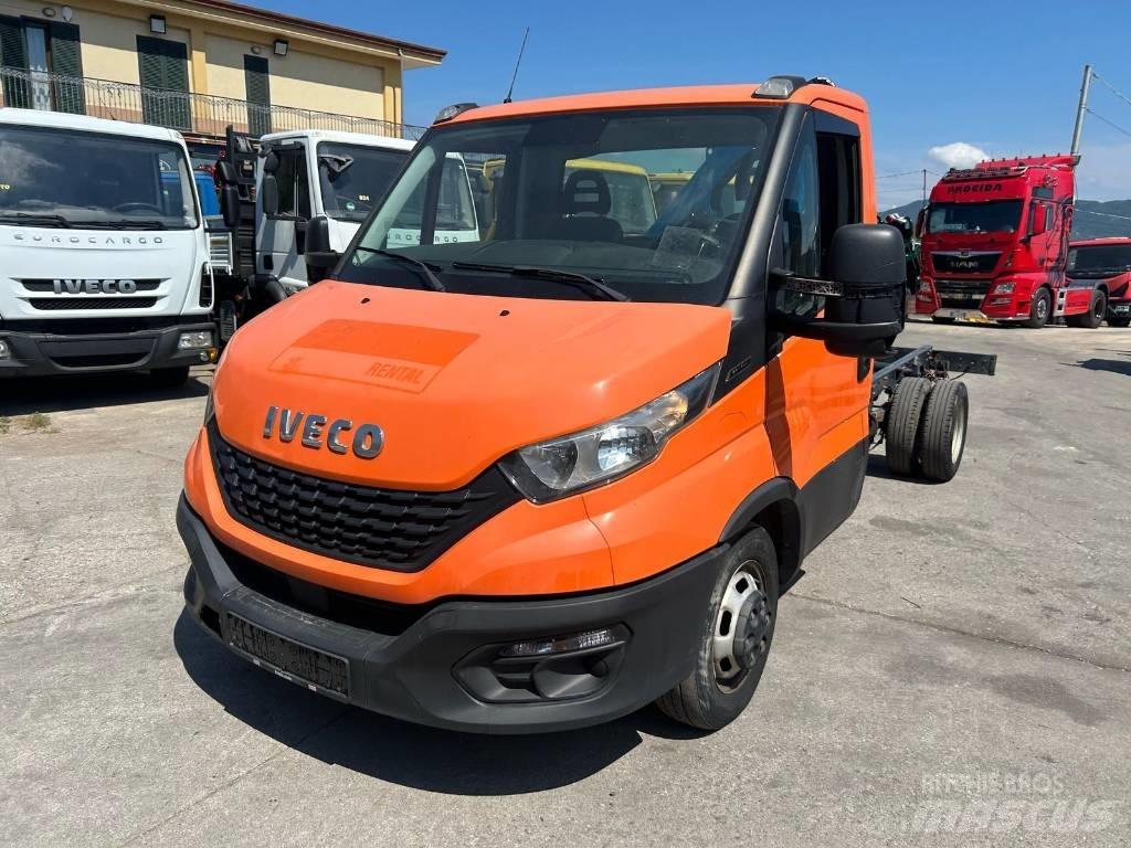 Iveco Daily 35-140 Automobiliniai kranai