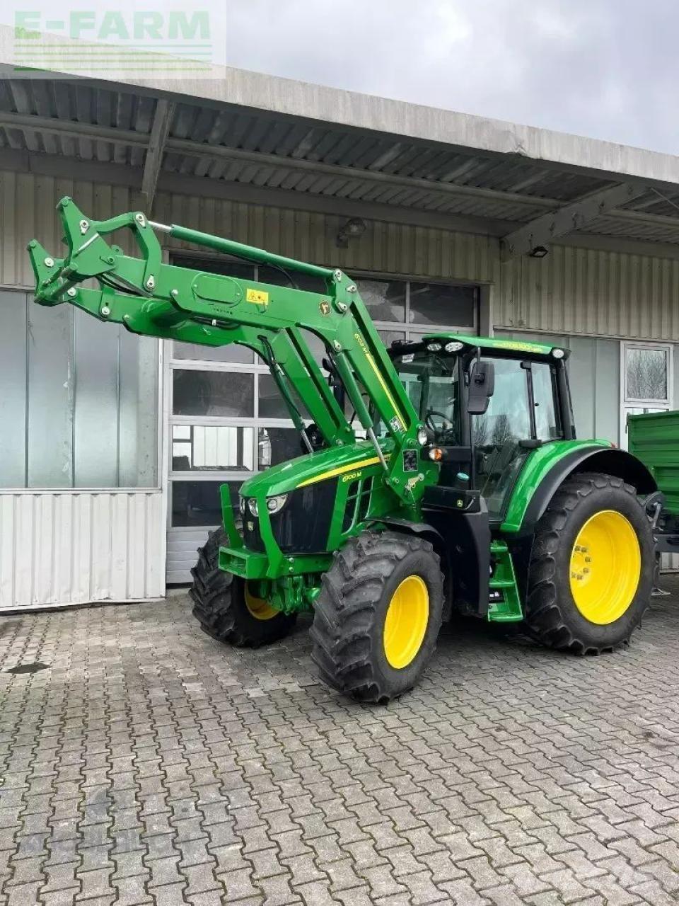John Deere 6100m Traktoriai