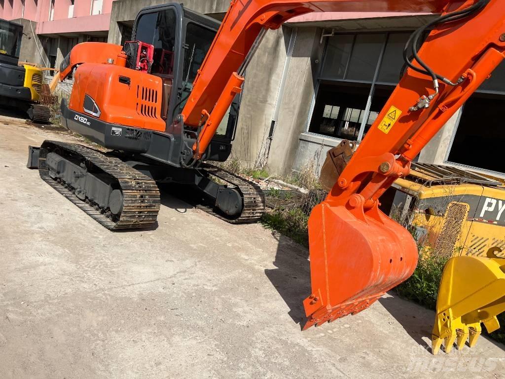 Doosan DX60 Mini ekskavatoriai < 7 t