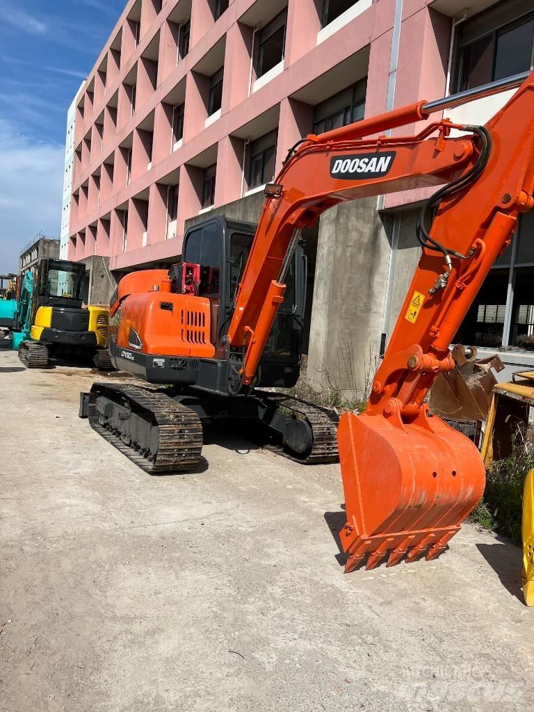 Doosan DX60 Mini ekskavatoriai < 7 t