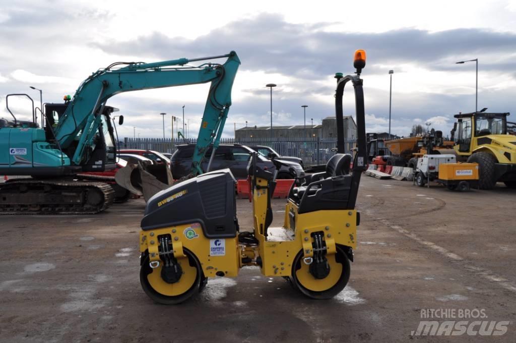 Bomag BW 80 AD-5 Porinių būgnų volai