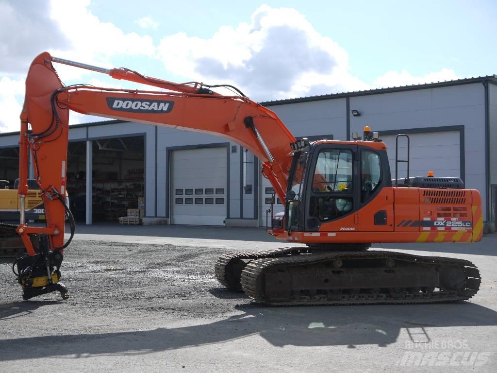 Doosan DX 225 LC-3 Vikšriniai ekskavatoriai