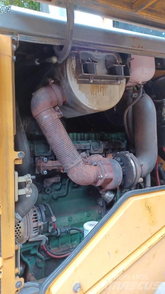 Volvo L 60 F Naudoti ratiniai krautuvai