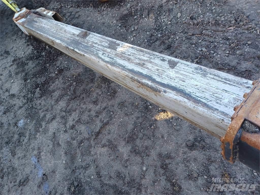 Komatsu 200H Medžių kirtimo mašinų kranai