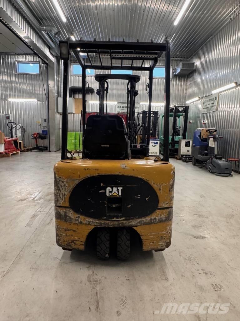 CAT EP 18 KT Elektriniai šakiniai krautuvai