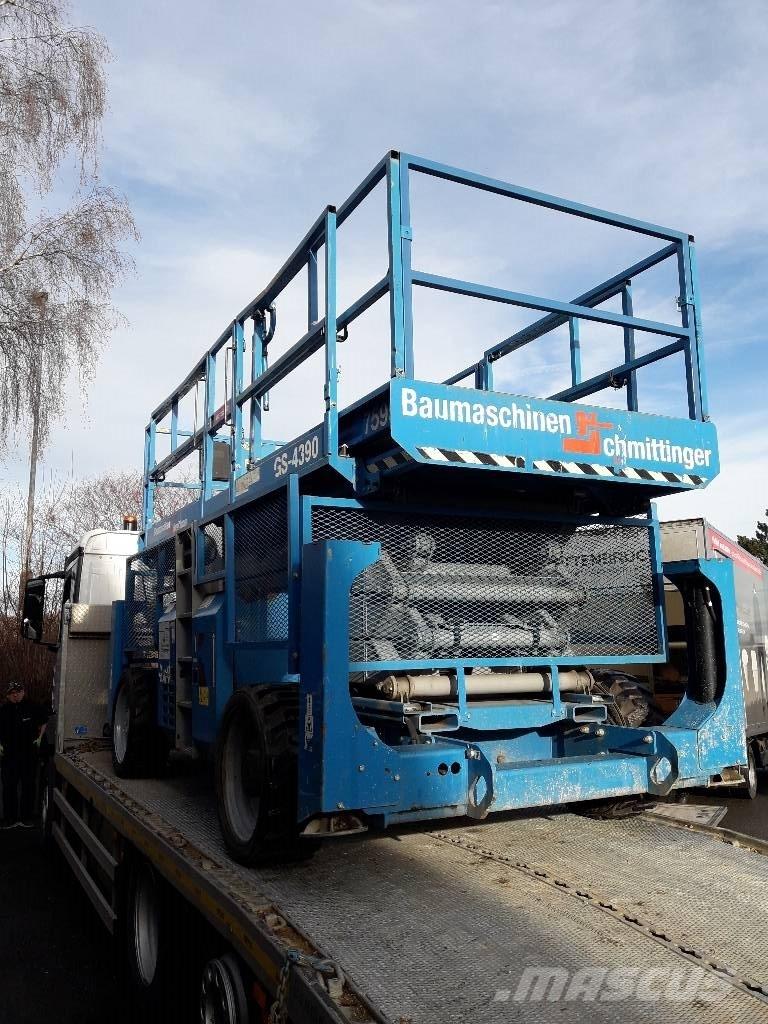 Genie GS 4390 RT Žirkliniai keltuvai