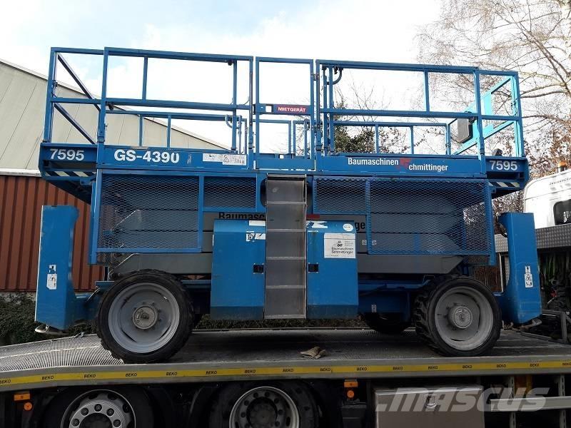 Genie GS 4390 RT Žirkliniai keltuvai