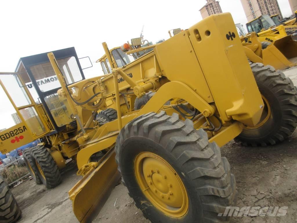 Komatsu GD 623 Greideriai