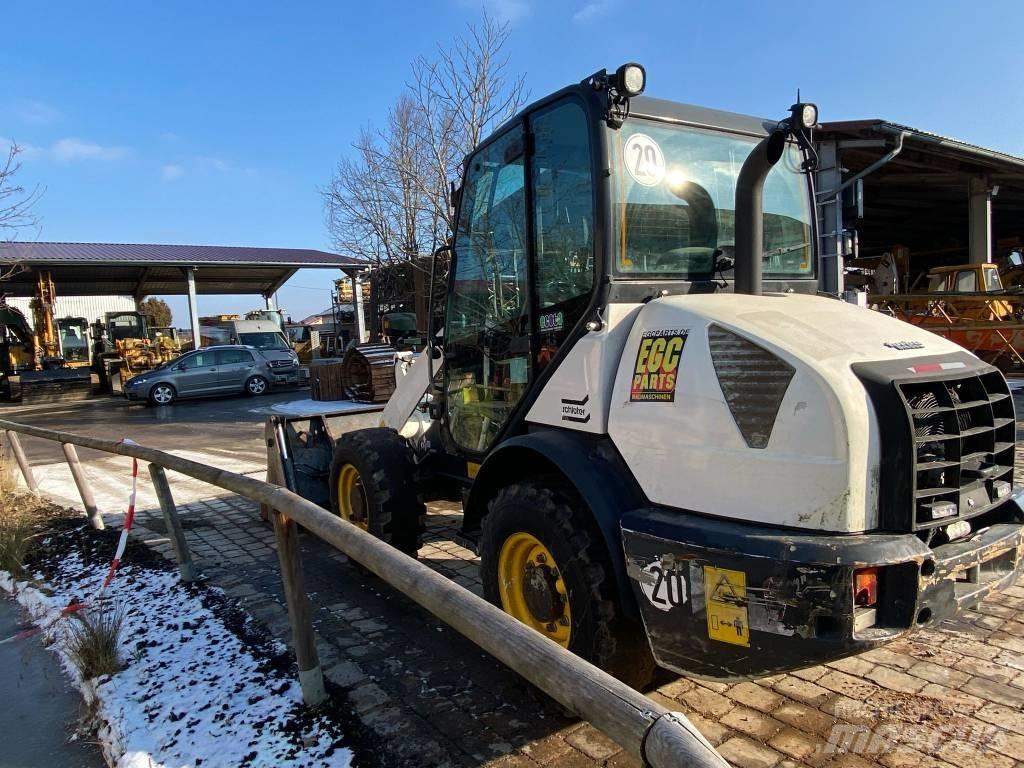 Komatsu WA 70-7 Naudoti ratiniai krautuvai