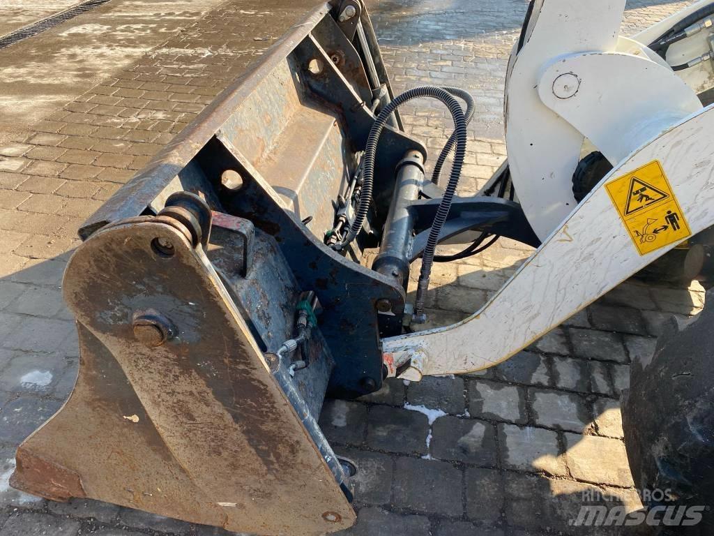 Komatsu WA 70-7 Naudoti ratiniai krautuvai
