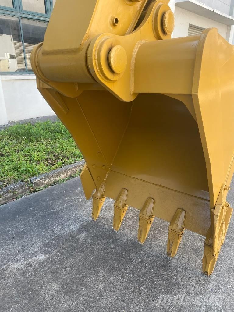CAT 320 GC Vikšriniai ekskavatoriai