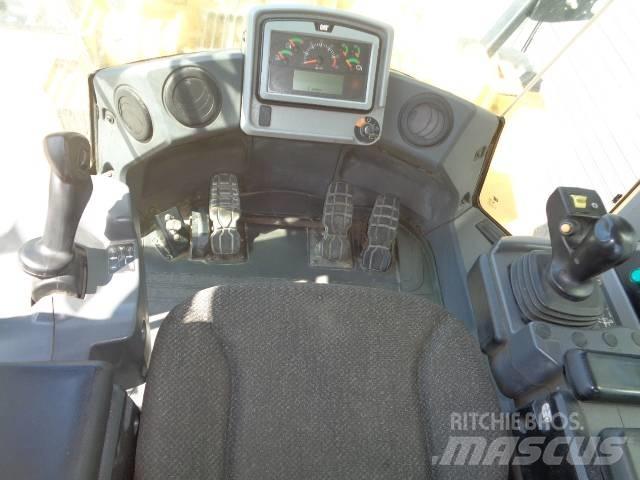 CAT 950M Naudoti ratiniai krautuvai
