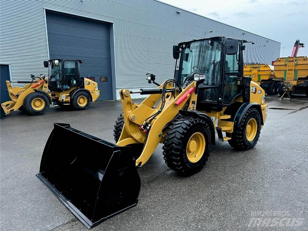 CAT 908 Naudoti ratiniai krautuvai