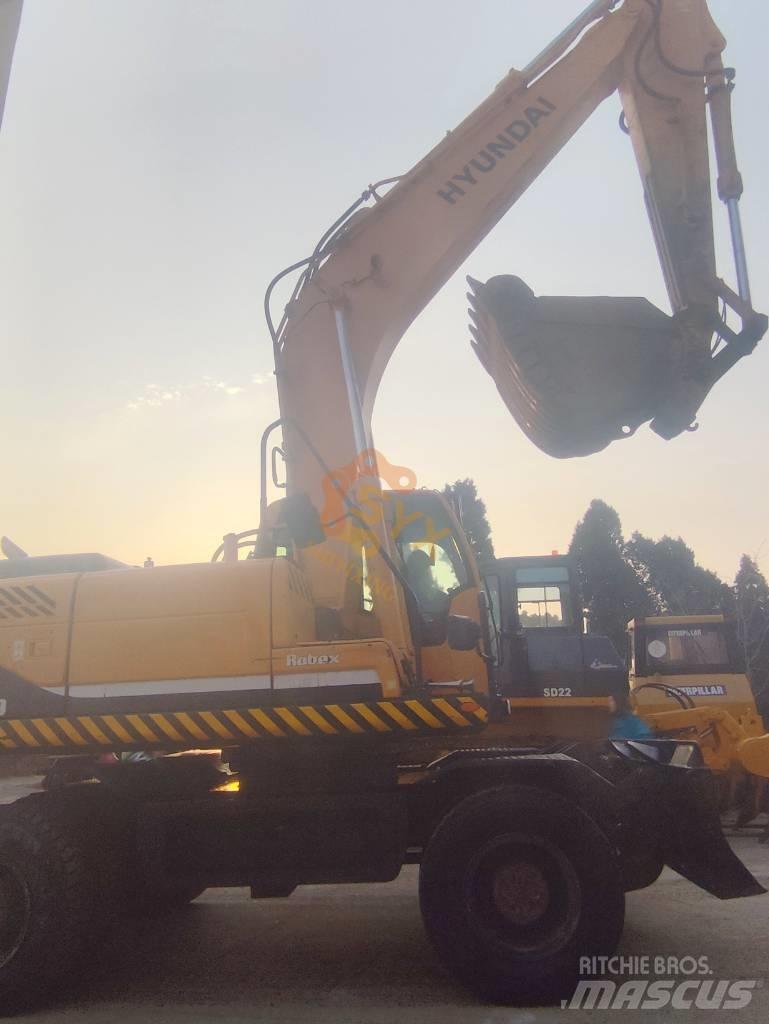 Hyundai 210W-9 Ratiniai ekskavatoriai