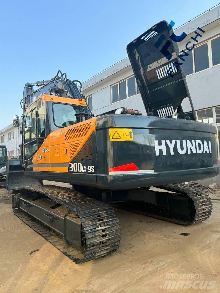 Hyundai 300LC-9S Vikšriniai ekskavatoriai