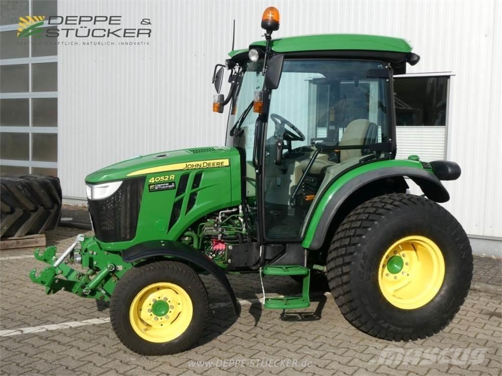 John Deere 4052R Naudoti kompaktiški traktoriai