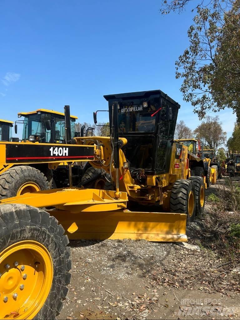 CAT 140 H Greideriai