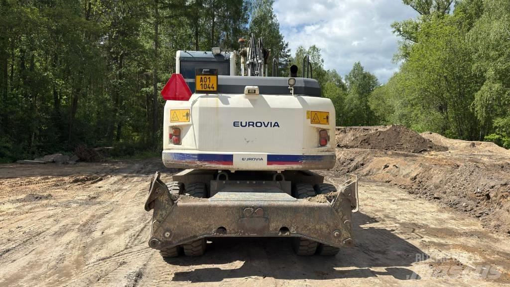 Komatsu PW 148-8 Ratiniai ekskavatoriai