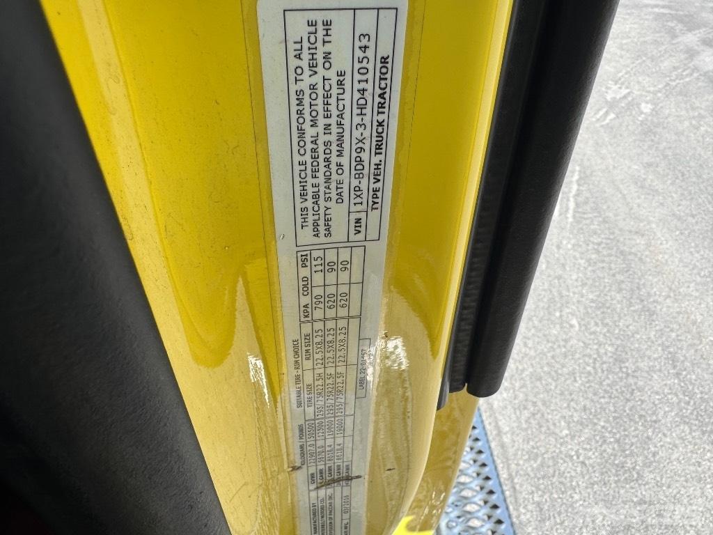 Peterbilt 579 Savivarčių priekabų vilkikai