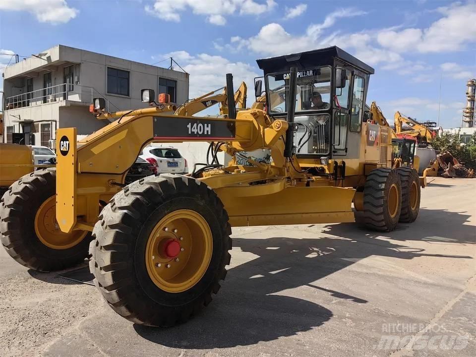 CAT 140 H Greideriai