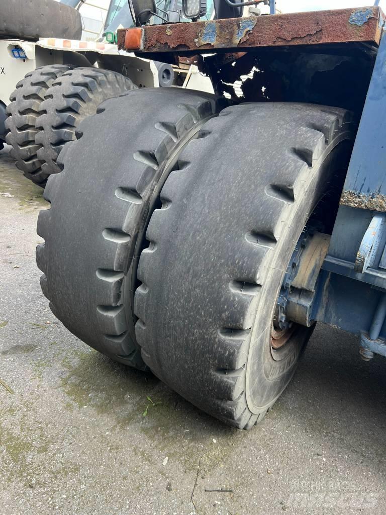 Terex TFC45 Konteinerių krautuvai