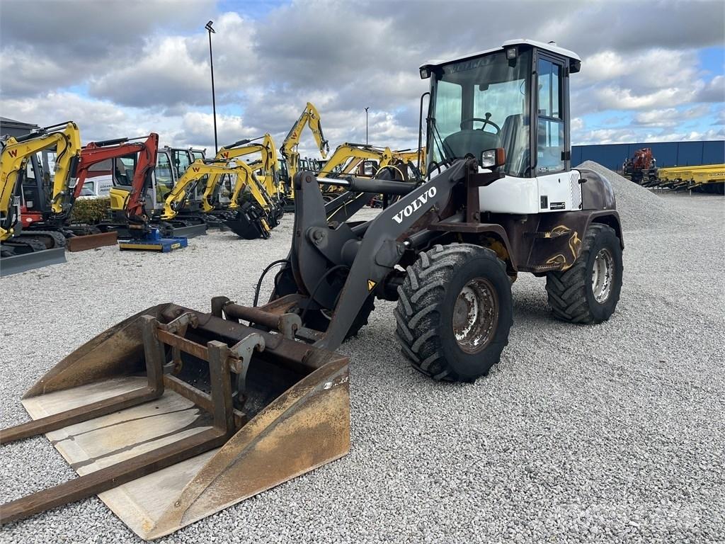 Volvo L 35 B Naudoti ratiniai krautuvai