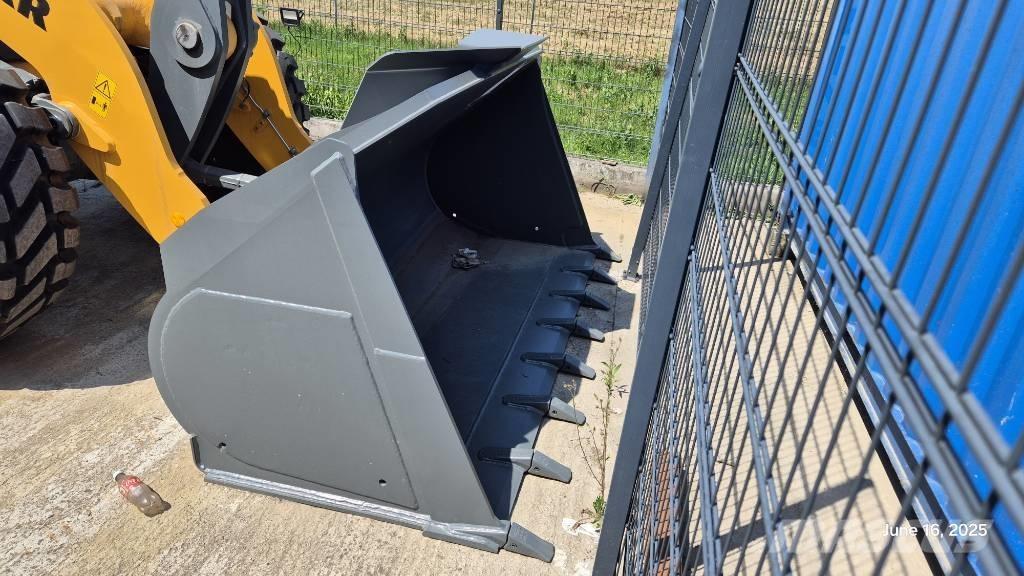 Liebherr L546 Naudoti ratiniai krautuvai