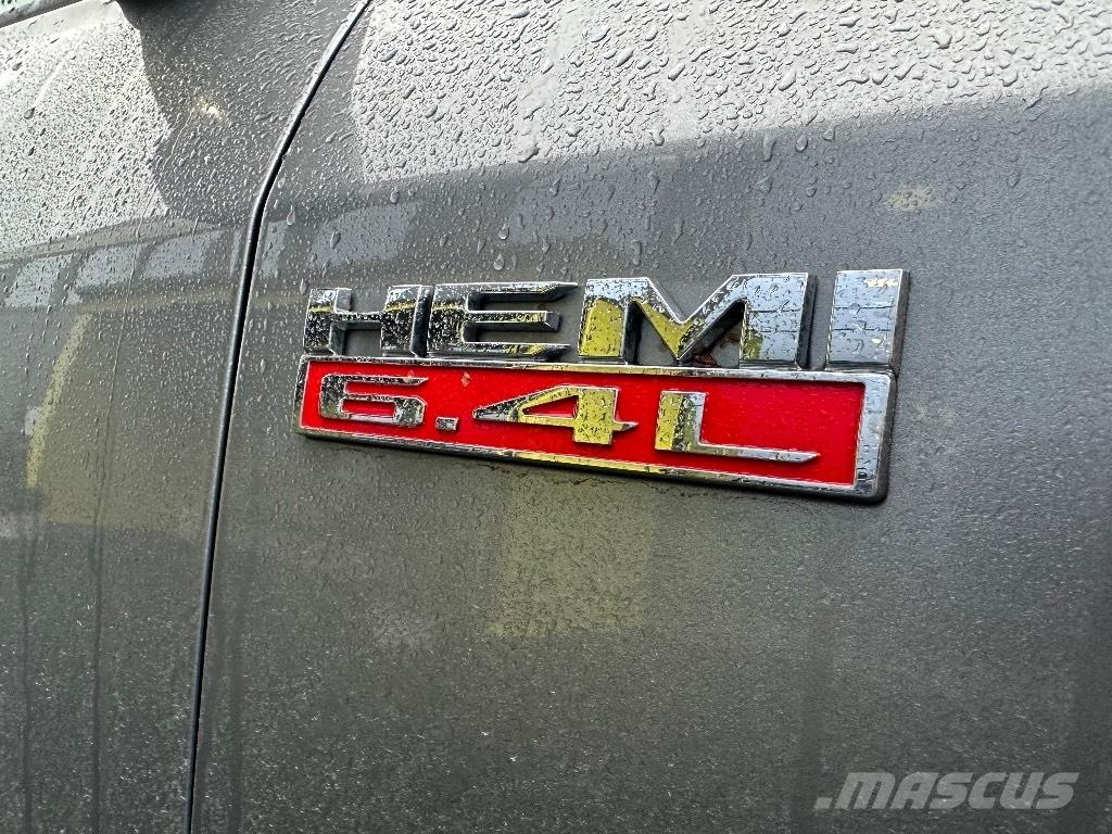 RAM 2500 Tradesman Pikapai / Bortiniai sunkvežimiai