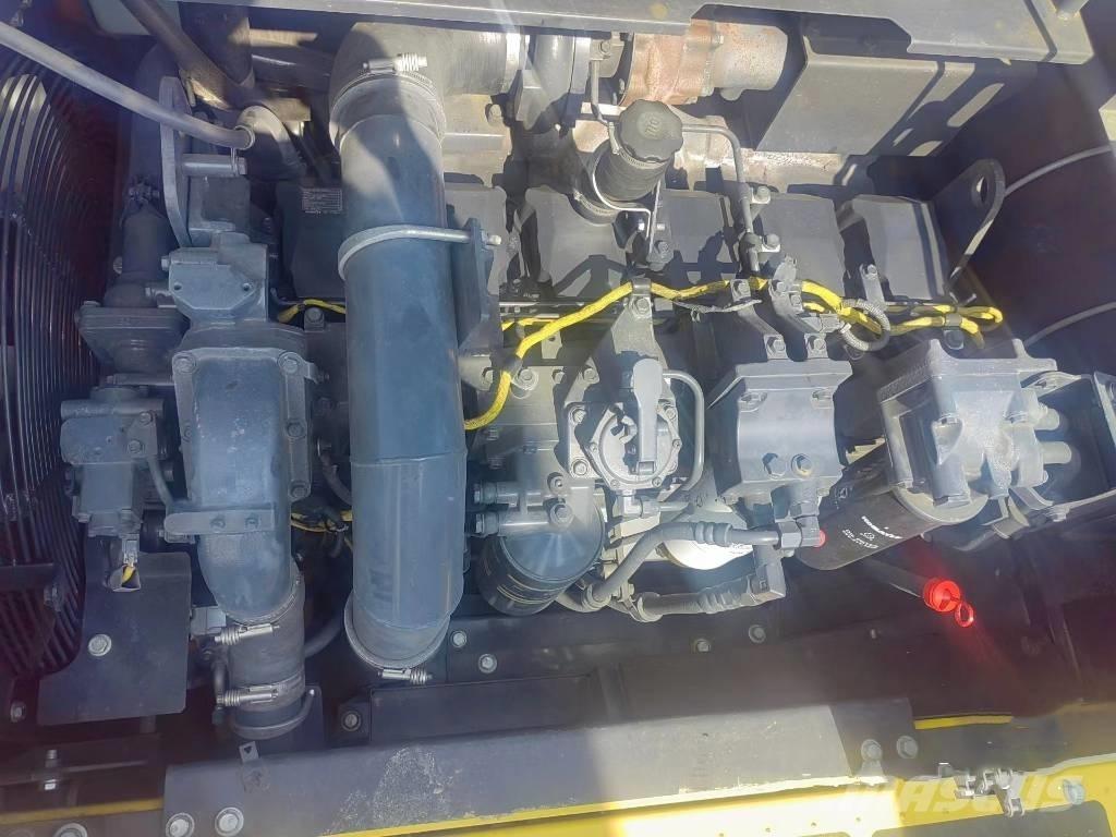 Komatsu PC450-8 Vikšriniai ekskavatoriai