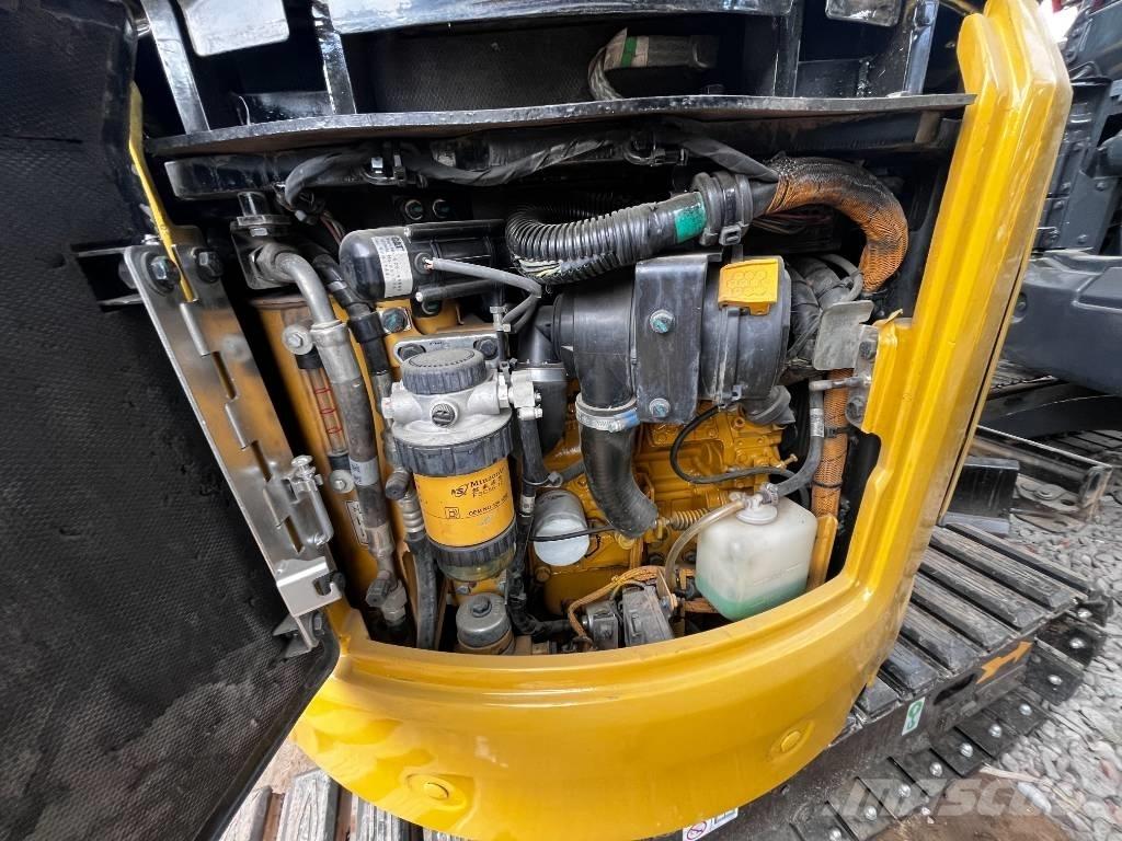 CAT 302 CR Mini ekskavatoriai < 7 t