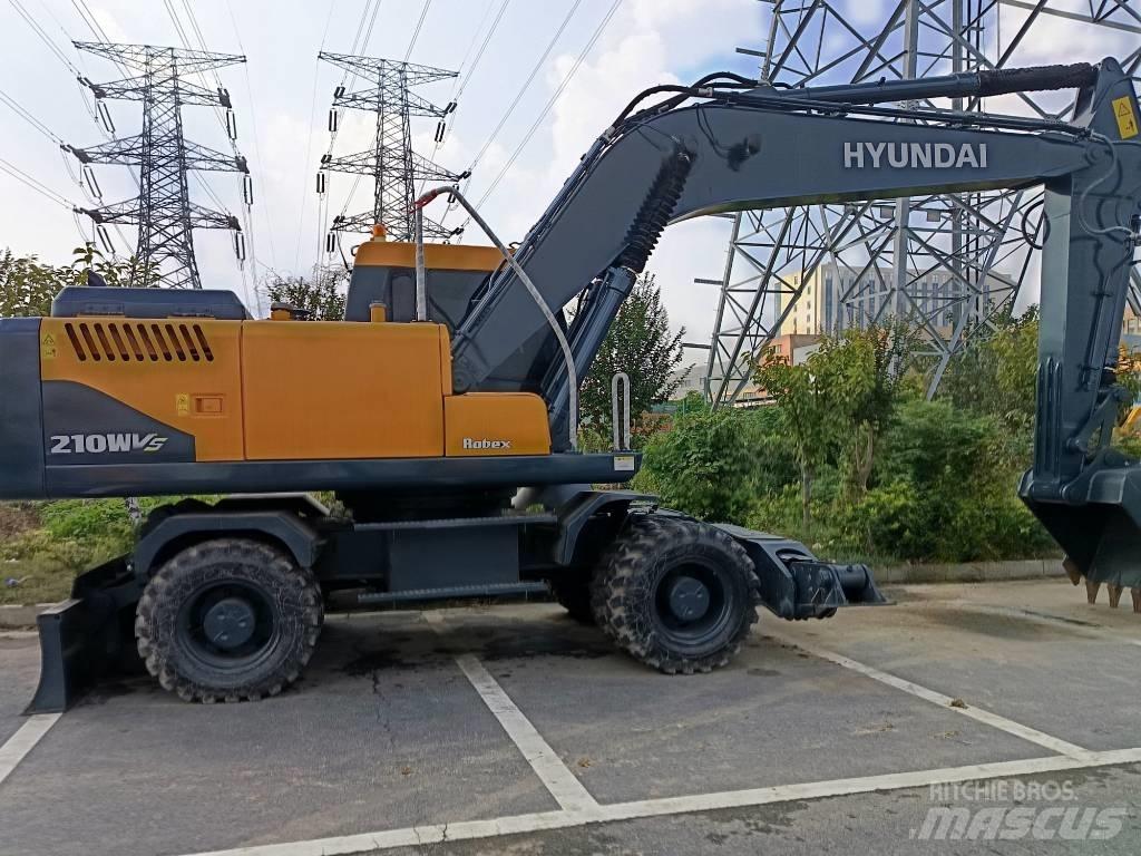 Hyundai R210W Ratiniai ekskavatoriai