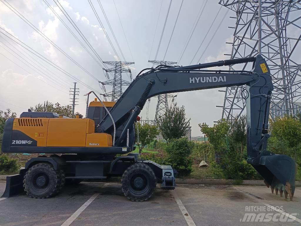 Hyundai R210W Ratiniai ekskavatoriai