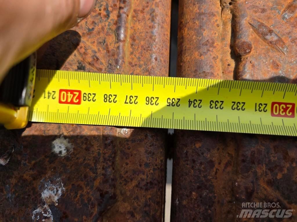  Container 4 m Specialūs konteineriai