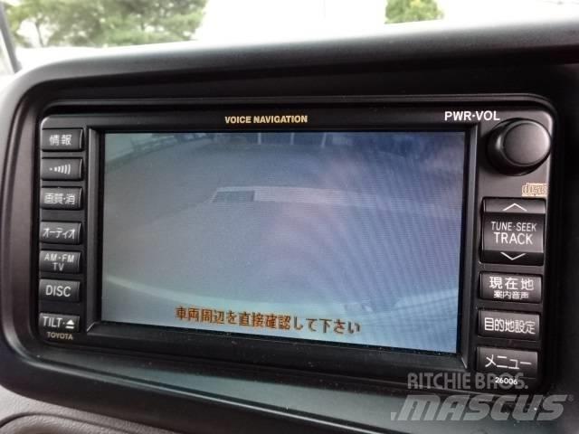 Toyota SDG-XZB50 Mikroautobusai